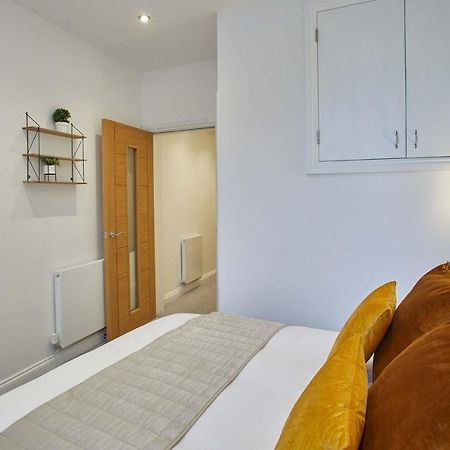 Host & Stay - Apartment One, Hudsons Yard House Whitby Buitenkant foto